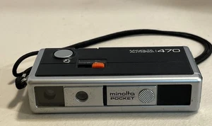 Minolta Autopak 470 fotocamera pellicola con cinturino. "RM" - Foto 1 di 8