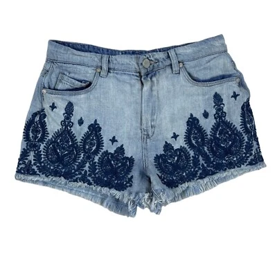 Pantalón corto bordado corte cuña azul claro Blank Nyc para mujer talla 28 Foto 1 de 4