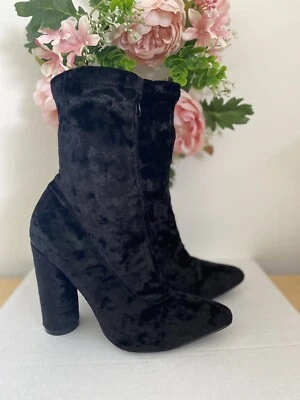 Botín vintage Cape Robbin negro elástico terciopelo aplastado para mujer talla 6,5 usado en excelente estado Foto 1 de 4