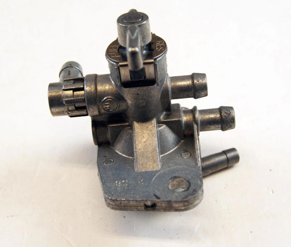 GRIFO COMBUSTIBLE PETCOCK 44300-01D10, SUZUKI GS500E, F 89-09 18-4135, KL18-4135 Foto 1 de 1