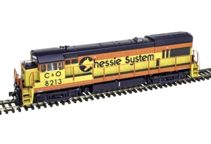 Atlas ~ HO Scale ~ U30B SILVER CHESSIE SYSTEM #8213 ~ DC Version ~ 10004266 - Picture 1 of 1