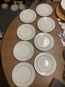8 Noritake China 8 1/4" Salad Plates Misty #2883 Philippines Excellent (BIN 21) - Picture 1 of 12