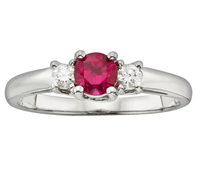 Anillo único de 3 piedras con rubí rosa simulado y moissanita blanca en platino real 950 Foto 1 de 4