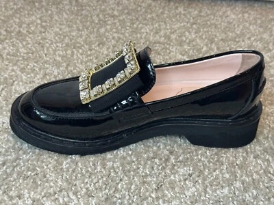 Mocasín Roger Vivier Viv Rangers Cristal Hebilla Talla EU 35 | Usado Foto 1 de 4