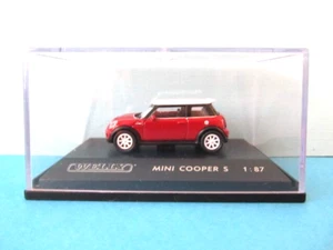 WELLY MINI COOPER S 1:87 SCALE RED WHITE ROOF IN ACRYLIC CASE - Picture 1 of 8