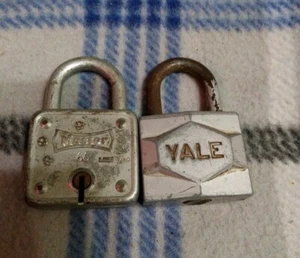Candado de colección Master Lock Co. & Yale *SIN LLAVES* - Imagen 1 de 3