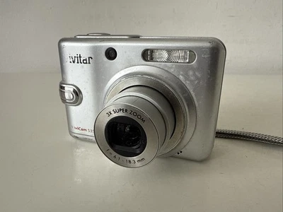 Vivitar Digital Camera Vivicam 5355 5.0MP Silver - Image 1 of 4