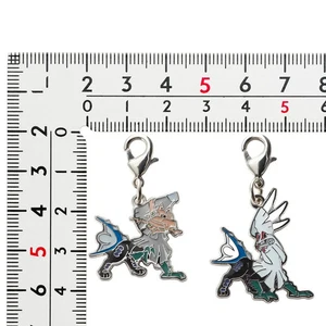 Juego de 2 dijes de metal Pokemon Center Japón - versión 2025 - Tipo: Null Silvally - Imagen 1 de 3