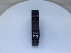Disyuntor con clip tándem Square D QO1515 15 amperios 1 polo 120/240 V - Imagen 1 de 5