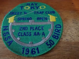 TOKYO JAPAN SKEET & TRAP CLUB NSSA 1961 BIRD PATCH BX 12 #13 - Bild 1 von 2