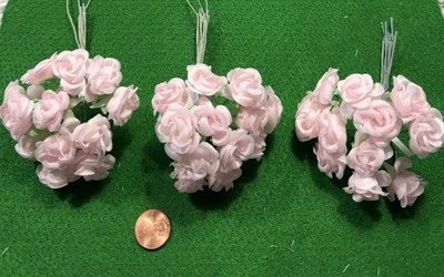 Pequeña sombrerería rosa claro imitación seda rosas - Corea - vintage - 3 racimos Foto 1 de 3