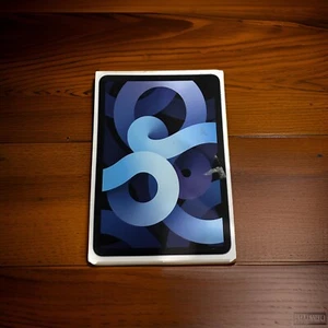 Apple iPad Air 64GB Sky Blue (WiFi) - Demo Mode - *OPEN BOX* - Picture 1 of 3