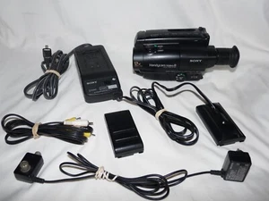 Sony CCD-TR64 8mm Video8 camera Camcorder VCR Player Video Transfer - Picture 1 of 5