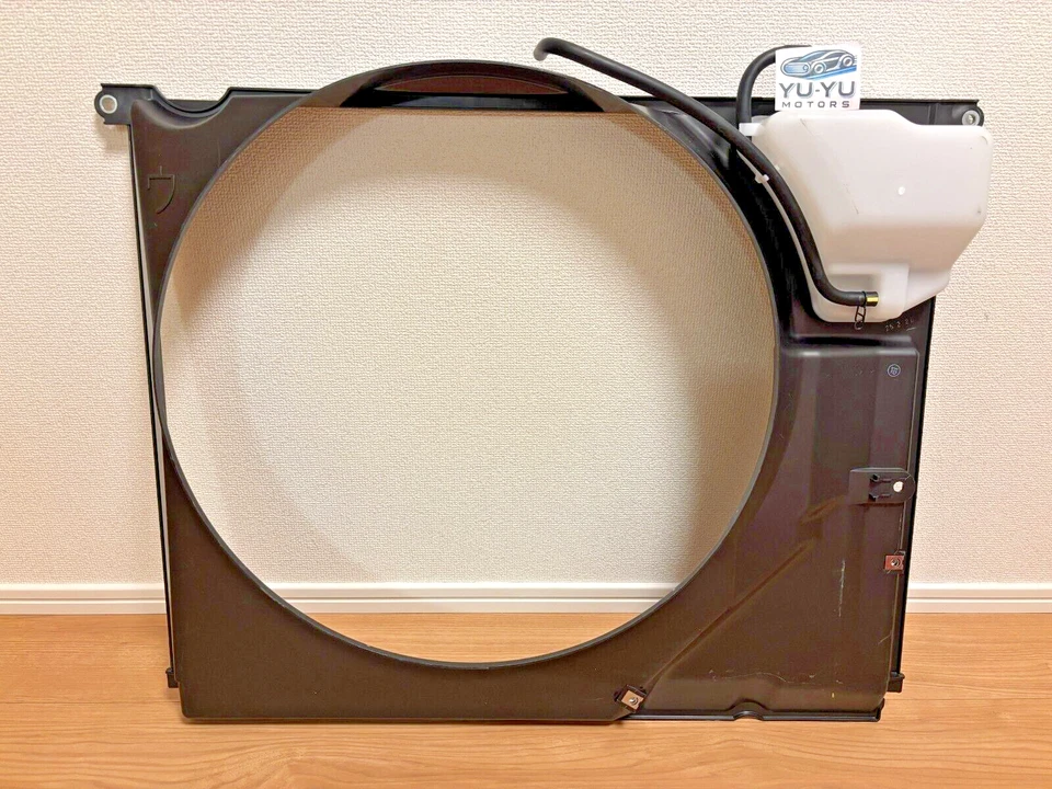 Lexus Genuine LX570 Toyota Land Cruiser J200 Radiator Fan Shroud 16711-38120 OEM - Image 1 of 4