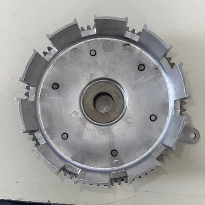 Cesta exterior embrague Honda 22100-217-000 CL160 CA160 CB160 Foto 1 de 4