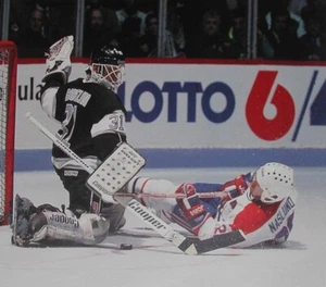 NHL HOCKEY PHOTO PRINT MATTS NASLAUND MONTREAL VS LOS ANGELES MARIO GOSSELIN - Picture 1 of 1