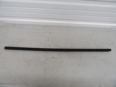 1987 - 1993 FORD MUSTANG GT 5.0 PORTA JANELA FELTRO E ACABAMENTO EXTERNO DRIVER # 2403 - Imagem 1 de 4