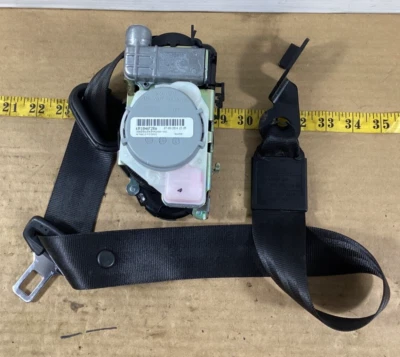 2009-2016 AUDI Q5 dianteiro DIREITO CINTO DE SEGURANÇA DO LADO DO PASSAGEIRO retrator 8R1857706M fabricante de equipamento original. - Imagem 1 de 4