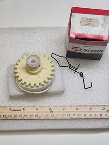 Stens 150-060 Starter Gear Assembly  Briggs and Stratton 299948 NOS 1 Qty - Picture 1 of 3