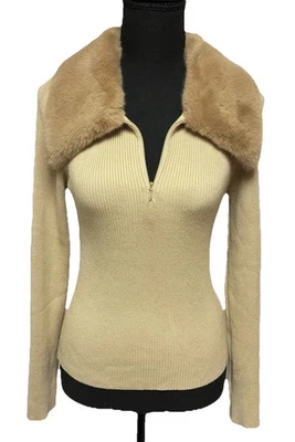 Top Zara Beige Acanalado Tejido con Cuello de Piel Sintética Talla Grande Manga Larga Cuello en V Foto 1 de 4