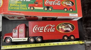 Coca-Cola 2000 Holiday Gold Caravan Truck Limited Edition Truck, OVP. - Bild 1 von 20