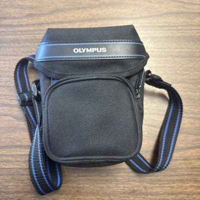复古小号奥林巴斯相机包 带表带 黑色蓝色内部拉链 状况完好 — 第 1/4 张图片