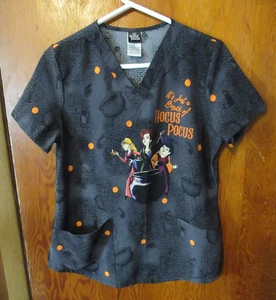 DISNEY'S HOCUS POCUS WOMENS SCRUB TOP SHIRT SIZE SMALL V-NECK POCKETS HALLOWEEN - Picture 1 of 4