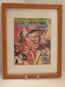 Sports Illustrated Cale Yarborough Wins Daytona 500 1977 Framed w/Trading Card - Picture 1 of 6