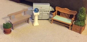 Vintage Mixed Lot of Plastic And Wood Doll Patio Furniture - Picture 1 of 11