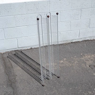 Estante de almacenamiento de discos de piso con cable de 120 CD de alambre de metal organizador de almacenamiento decoración del hogar Foto 1 de 4