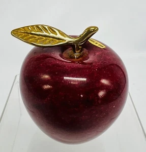 New Heavy Glass Red Apple Paperweight with Gold Metal Leaf and Stem w/Box - Picture 1 of 6