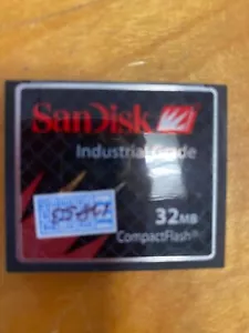 SanDisk industrial grade CF 32MB SDCFB-32-201-80/762348T - Picture 1 of 3