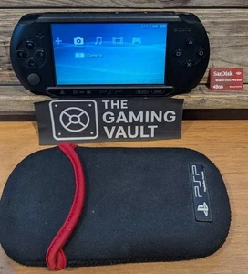 Sony PSP Street E1003 Handheld-Konsolen-System - Schwarz - mit Case + 8GB Speicherkarte - Bild 1 von 14