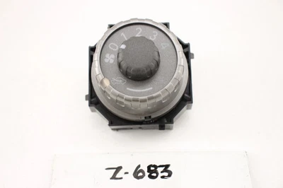 Nuevo interruptor de control de velocidad del ventilador genuino OEM 2006-2008 Toyota Yaris Hatchback  Foto 1 de 2