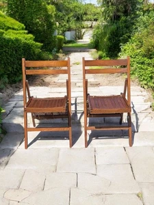 Vintage Wooden Slat Seat Folding Chairs Solid Wood Set Of 2 Mahogany Stain - Picture 1 of 9