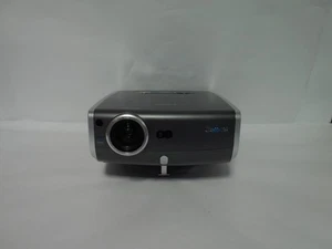 Canon X700 LCD Data Projector 400 Lumens (J172) - Picture 1 of 10