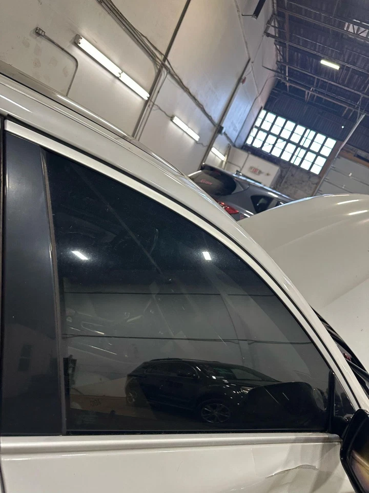 Front Door Glass Window BMW 528I Right Passenger 11 12 13 14 15 16 - Изображение 1 из 1