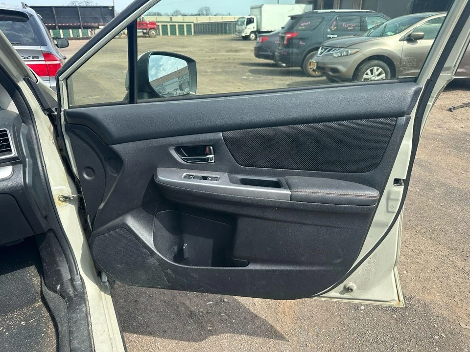 15 16 SUBARU XV CROSSTREK Front Door Trim Panel Right Foto 1 de 1