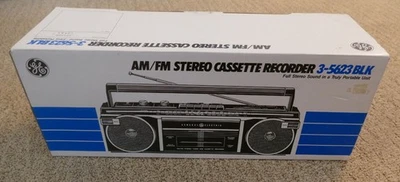 Grabadora de casete estéreo GE AM/FM 3-5623 negra caja original instrucciones Foto 1 de 4