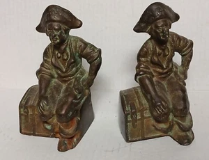 Sujetalibros antiguos de hierro fundido pirata y cofre del tesoro, acabado bronce - años 1920-1940 - Imagen 1 de 8