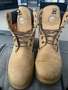 Timberland boots mens 9.5 Tan Brown Great Condition