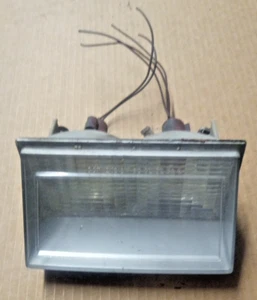 1980 OLDSMOBILE CUTLASS 4 DOOR RH FRONT MARKER LIGHT PASSENGER SIDE LOC-132BDG - Picture 1 of 8