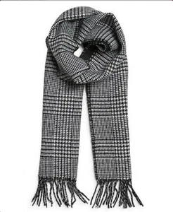 Steve Madden Mens Plaid to Solid Reversible Fringe Scarf - Picture 1 of 2
