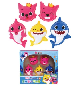 Pinkfong Baby Shark Family Tactile Indoor Sand Play Shape Frame 5 pcs Kids - Picture 1 of 5