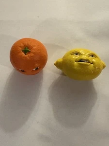 Molesto Naranja 1.25" Mini Kitchen Crew Figuras Muñecas Naranja Juguete - Imagen 1 de 6