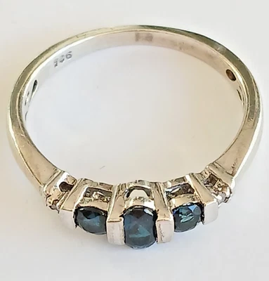 Кольцо, потрясающее серебро 925 пробы/голубые камни и прозрачные фианиты/вес 2,69 г/британский размер Q - Изображение 1 из 4