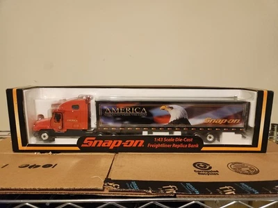 Snap-On Crown Premiums 1:43 Die-Cast Freightliner Replica Bank - America L1504 - Image 1 of 4