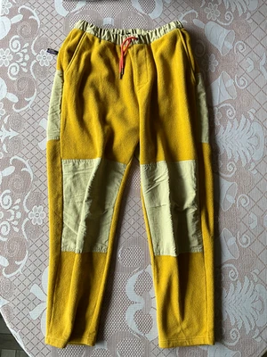 Men's Lightweight Synchilla Patch Bottoms Yellow Large 36 x 30 - Image 1 of 4