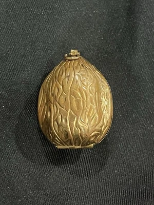 Kit de costura estuche Ernest de nogal con bisagras de metal dorado vintage Foto 1 de 4