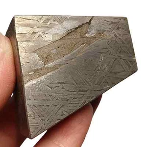 Rebanada de meteorito Muonionalusta 218,6 g TC625 - Imagen 1 de 6